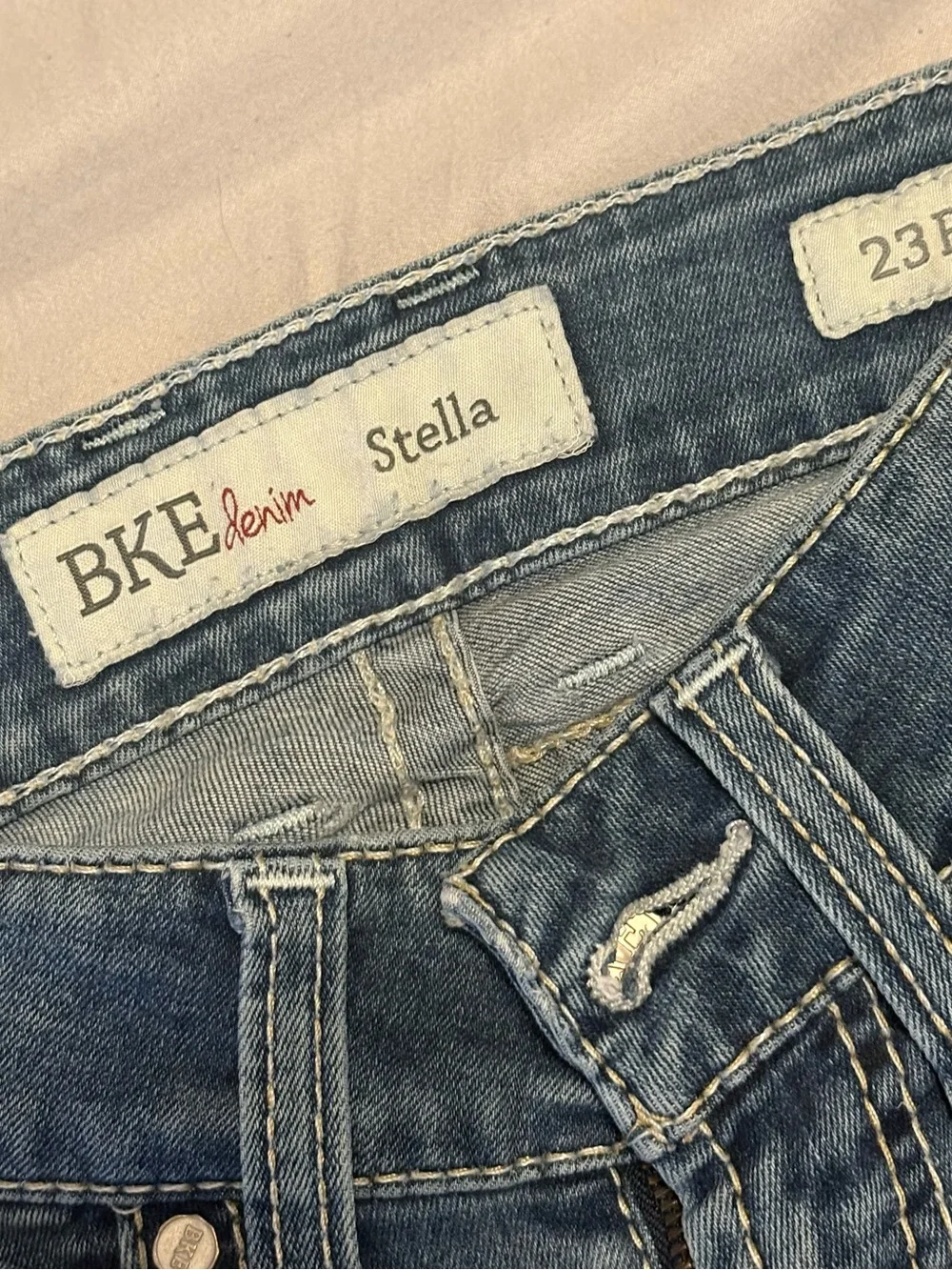 BKE Stella Bootcut Jeans Women’s Size 23R Medium Wash Stretch